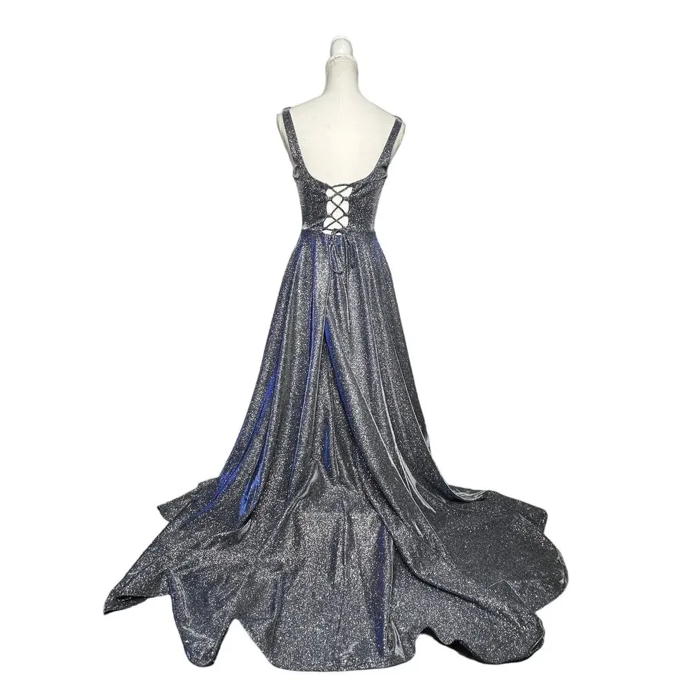 Elegant Silver Evening Gown - Picture 5 of 13